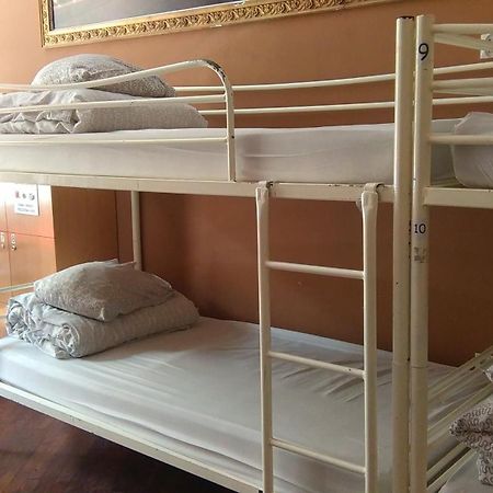 New One World Hostel クラクフ エクステリア 写真