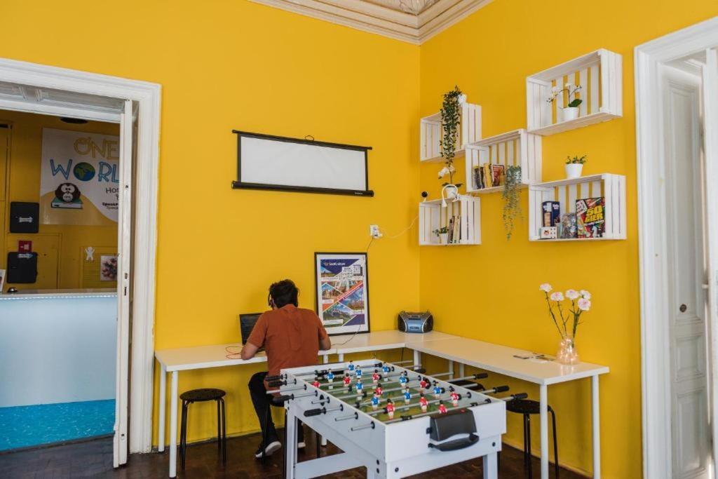 New One World Hostel クラクフ エクステリア 写真